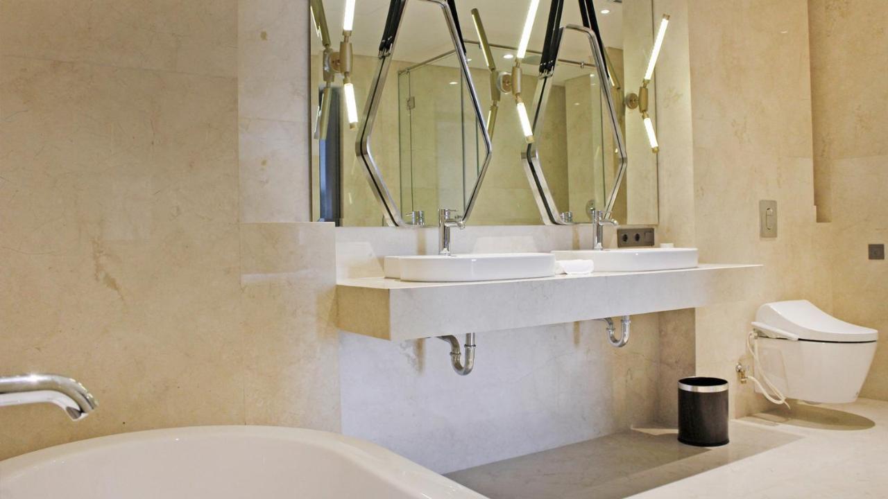 Goodrich Suites, Jacarta Exterior foto