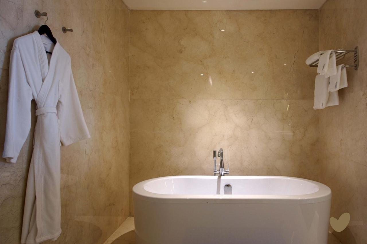 Goodrich Suites, Jacarta Exterior foto